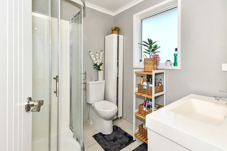 Photo of property in 12 Helenvale Crescent, Pokeno, 2402