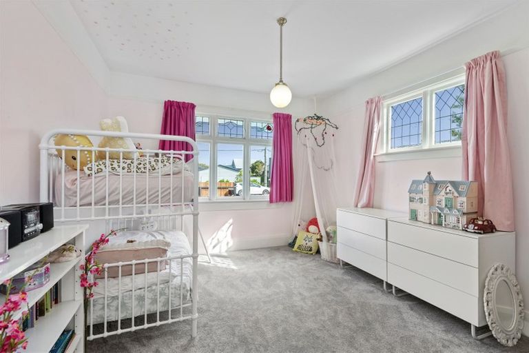 Photo of property in 37 Medway Street, Richmond, Christchurch, 8013