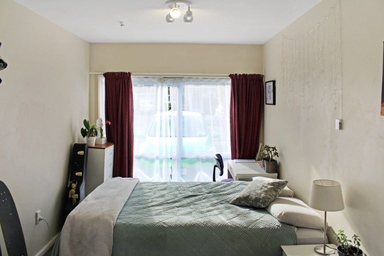 Photo of property in 1/2 Farnham Place, Ilam, Christchurch, 8041