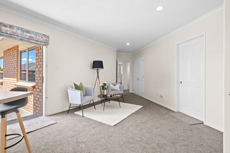 Photo of property in 22 Cairns Crescent, Rototuna, Hamilton, 3210