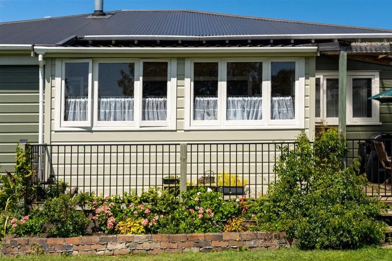 Photo of property in 16 Macfarlane Street, Kawakawa, 0210