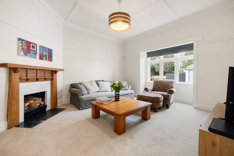 Photo of property in 893 Heaphy Terrace, Claudelands, Hamilton, 3214