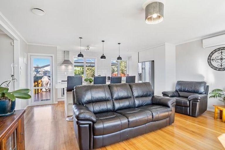 Photo of property in 66 Harrington Road, Henderson, Auckland, 0610