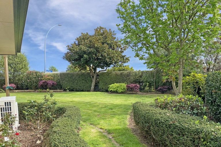 Photo of property in 8 Nielsen Gardens, Rototuna, Hamilton, 3210