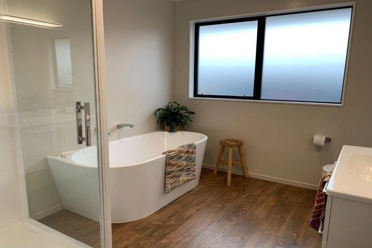 Photo of property in 43 Obelisk Street, Wanaka, 9305