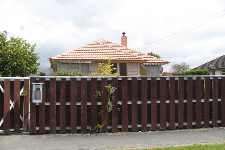 Photo of property in 33 Fenchurch Street, Redwood, Christchurch, 8051