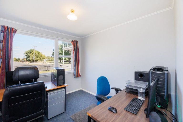 Photo of property in 77 Maxwells Line, Awapuni, Palmerston North, 4412
