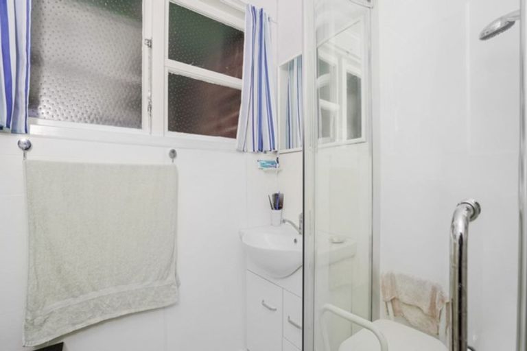 Photo of property in 4 Park Road, Western Heights, Rotorua, 3015