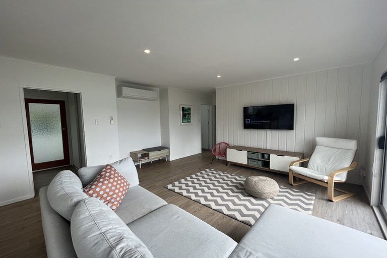 Photo of property in 97 Kahu Road, Paremata, Porirua, 5024