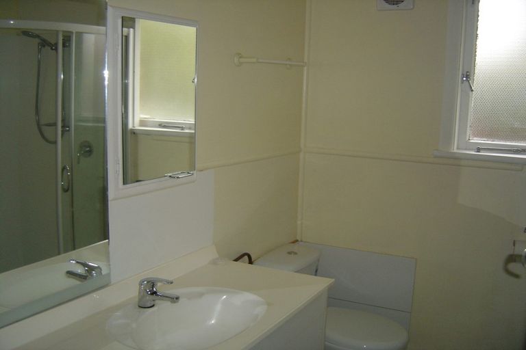 Photo of property in 2/148 Old Farm Road, Hamilton East, Hamilton, 3216