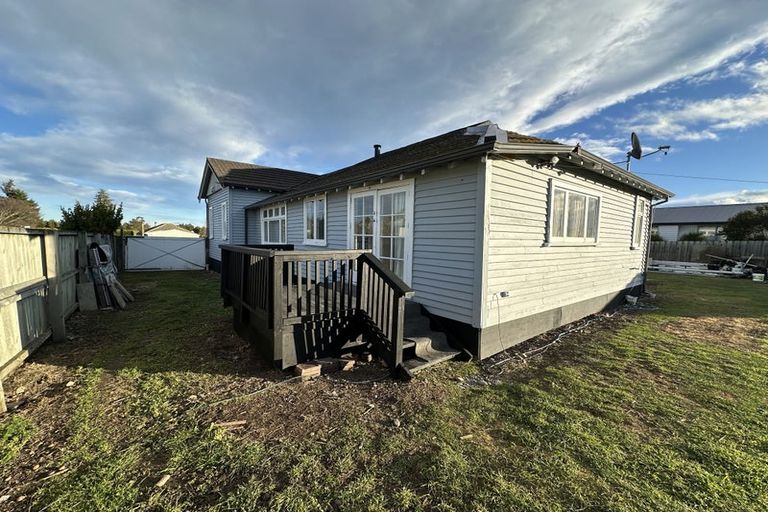 Photo of property in 28 King Street, Coalgate, 7673