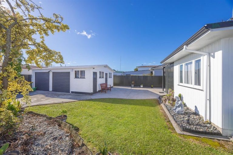 Photo of property in 47 Vardon Road, St Andrews, Hamilton, 3200