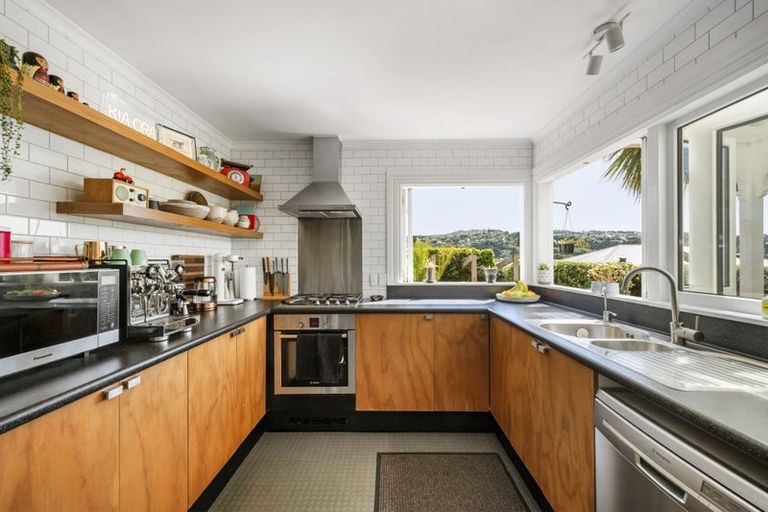 Photo of property in 6 Seddon Terrace, Newtown, Wellington, 6021