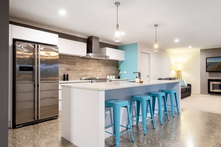 Photo of property in 63 Benmore Crescent, Pyes Pa, Tauranga, 3112