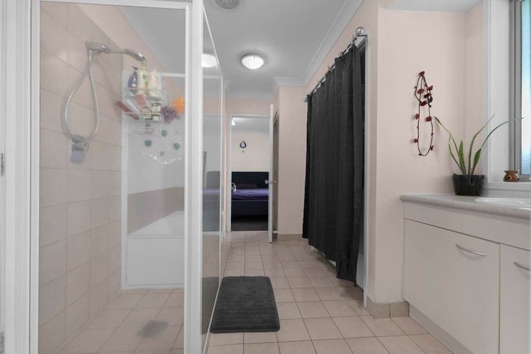 Photo of property in 188a Henderson Valley Road, Henderson, Auckland, 0612