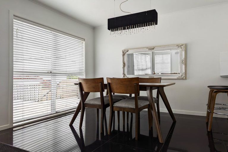 Photo of property in 85 Verbena Road, Birkdale, Auckland, 0626