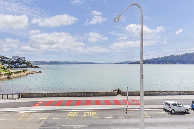 Photo of property in 5/148 Evans Bay Parade, Roseneath, Wellington, 6021