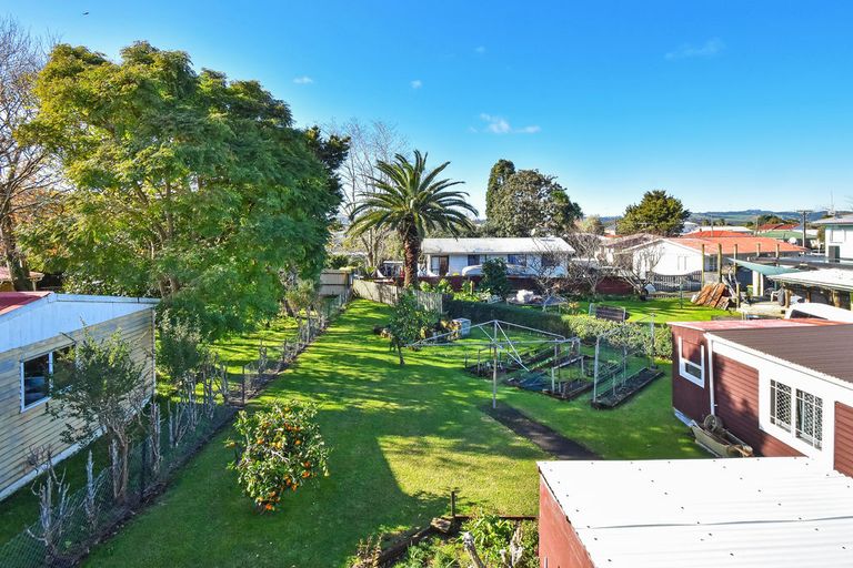 Photo of property in 10 Edinburgh Avenue, Rosehill, Papakura, 2113