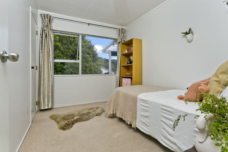 Photo of property in 1/100 Lynn Road, Bayview, Auckland, 0629