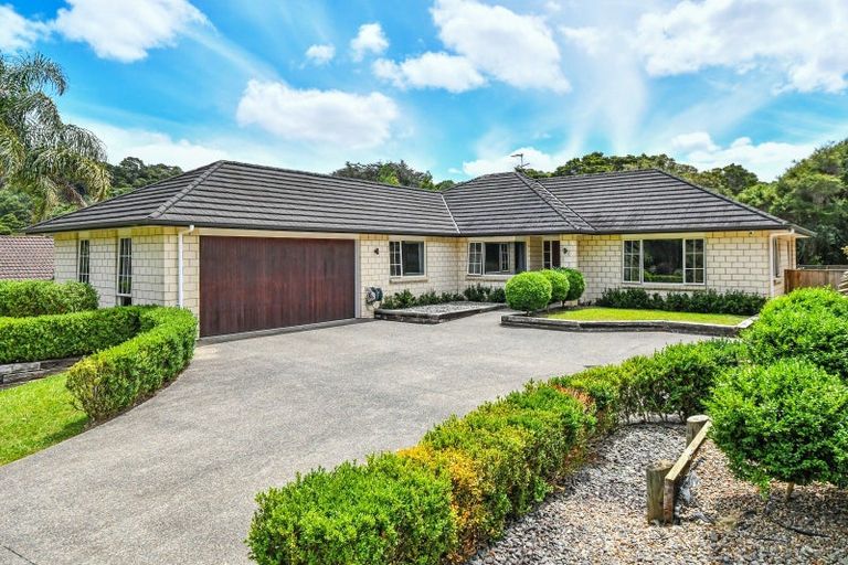 Photo of property in 5 Nita Place, The Gardens, Auckland, 2105