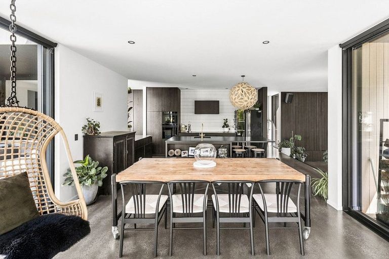 Photo of property in 1 Mcrae Rise, Wanaka, 9305