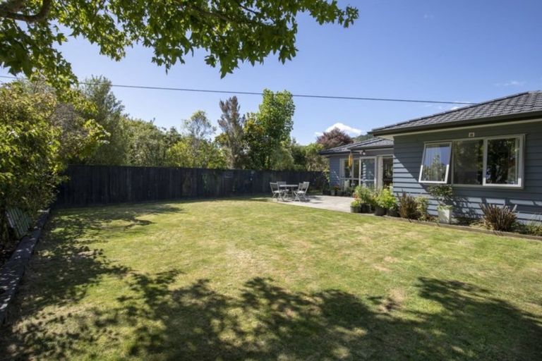 Photo of property in 2/368 Stokes Valley Road, Stokes Valley, Lower Hutt, 5019
