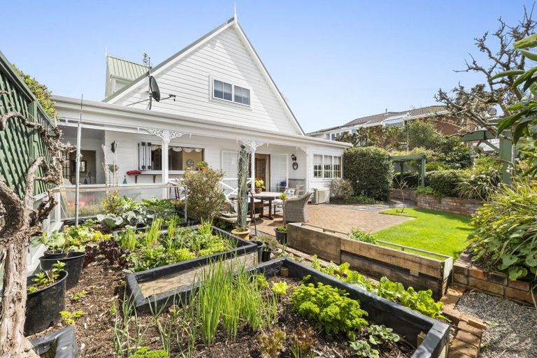 Photo of property in 3 Richmond Street, Fitzroy, New Plymouth, 4312