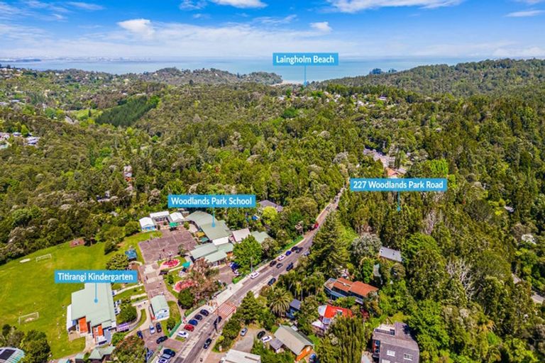 Photo of property in 227 Woodlands Park Road, Titirangi, Auckland, 0604