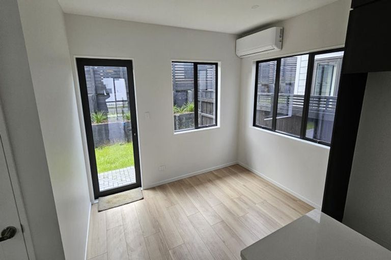 Photo of property in 3 Greenbrier Street, Westgate, 0814