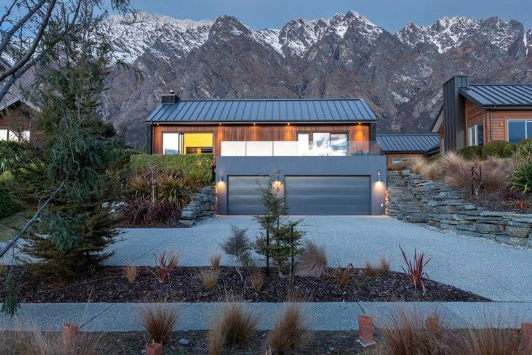 Photo of property in 15 Ellesmere Avenue, Jacks Point, Queenstown, 9371