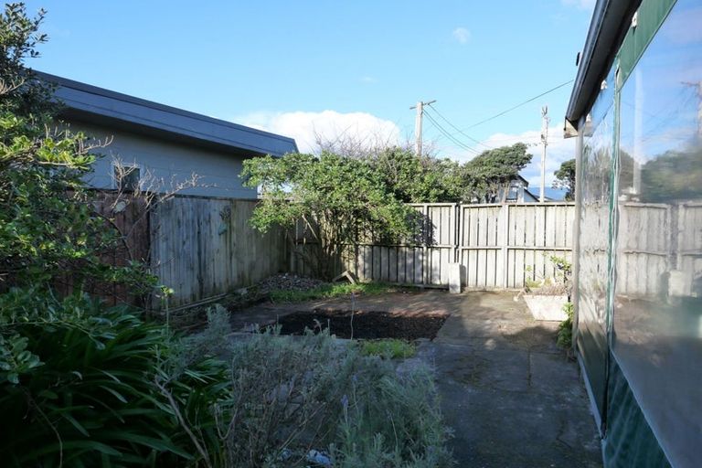 Photo of property in 27 Moana Street, Otaki Beach, Otaki, 5512