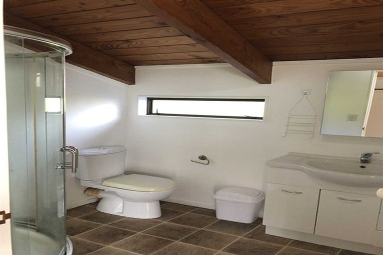 Photo of property in 3/431 East Coast Road, Mairangi Bay, Auckland, 0630