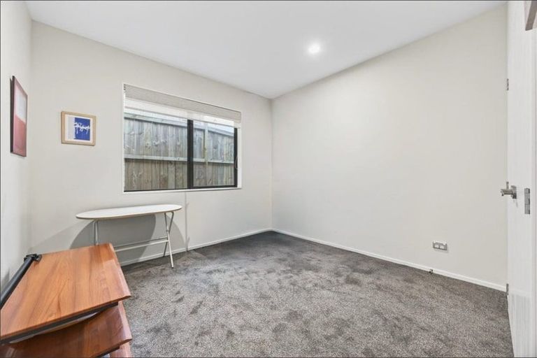 Photo of property in 3b Cardiff Road, Pakuranga, Auckland, 2010