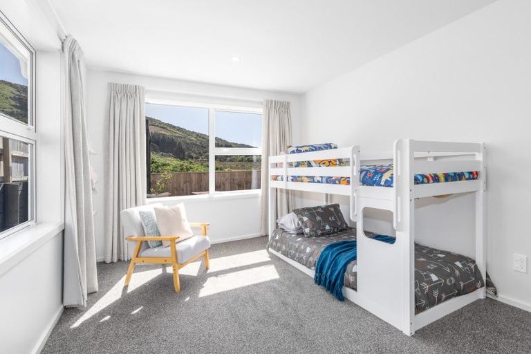 Photo of property in 40 Hokioi Drive, Kenepuru, Porirua, 5022