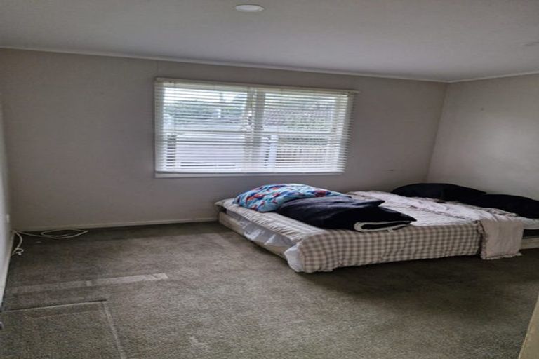 Photo of property in 22 Montmere Avenue, Te Atatu Peninsula, Auckland, 0610