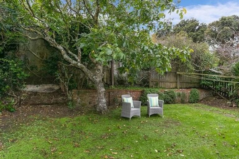 Photo of property in 13 Ngaio Gorge Road, Ngaio, Wellington, 6035