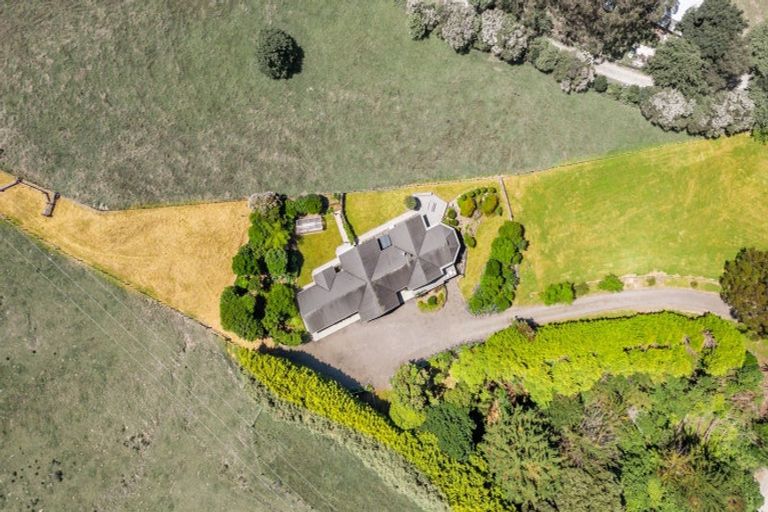 Photo of property in 274 Valley Road, Paraparaumu, 5032