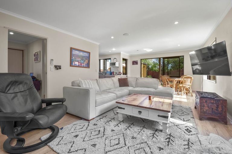 Photo of property in 21 Maylee Crescent, Gulf Harbour, Whangaparaoa, 0930