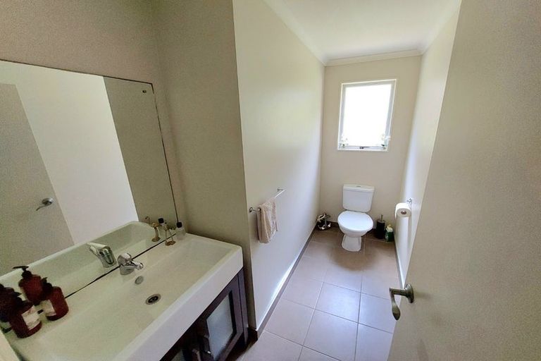 Photo of property in 12 Lomas Way, Albany, Auckland, 0632