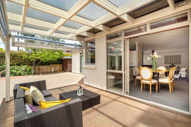 Photo of property in 11 English Oak Drive, Schnapper Rock, Auckland, 0632