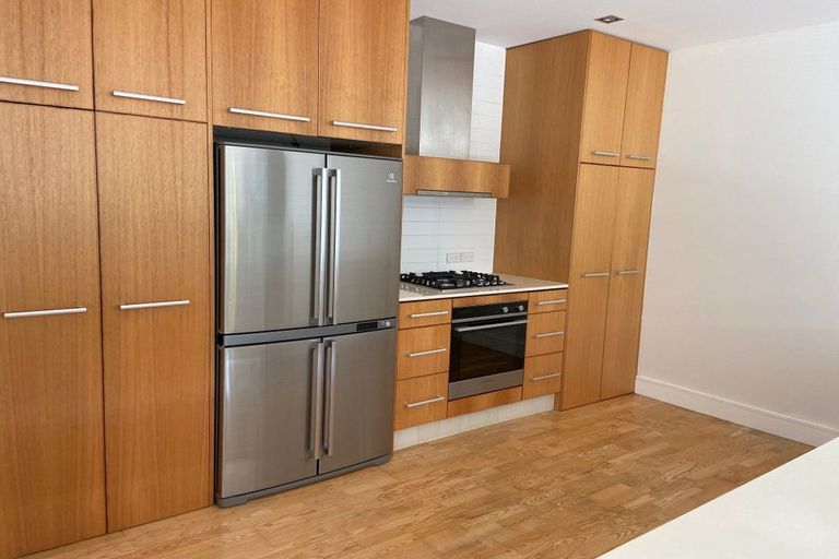 Photo of property in 7/258 Hurstmere Road, Takapuna, Auckland, 0622