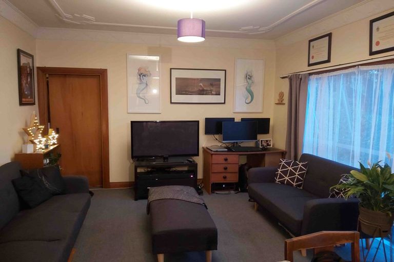 Photo of property in 45 Cambridge Terrace, Waiwhetu, Lower Hutt, 5010