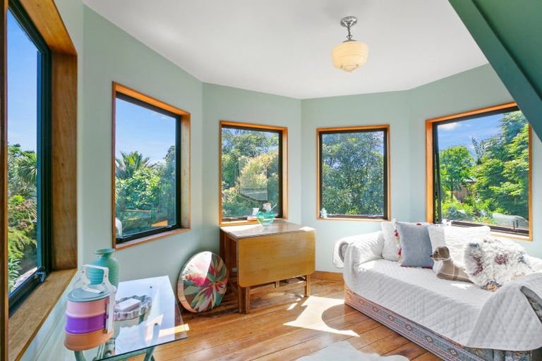 Photo of property in 7-9 Mace Terrace, Oakura, 4314