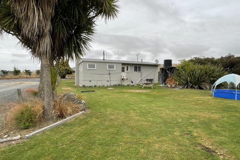 Photo of property in 4 George Street, Clinton, 9534