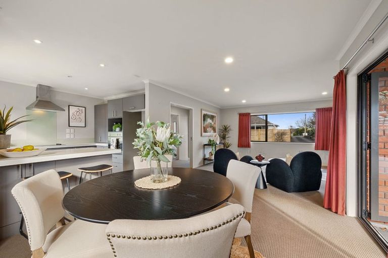 Photo of property in 33a Lismore Street, Strandon, New Plymouth, 4312