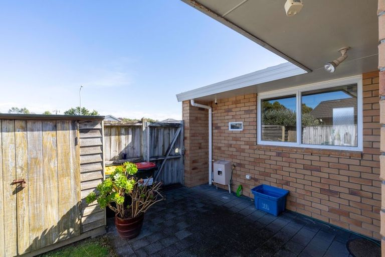 Photo of property in 18 Gandalf Crescent, Paraparaumu, 5032