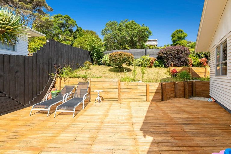 Photo of property in 9 Bryers Place, Bayview, Auckland, 0629