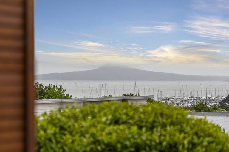 Photo of property in 2/28 Mark Edward Drive, Half Moon Bay, Auckland, 2012