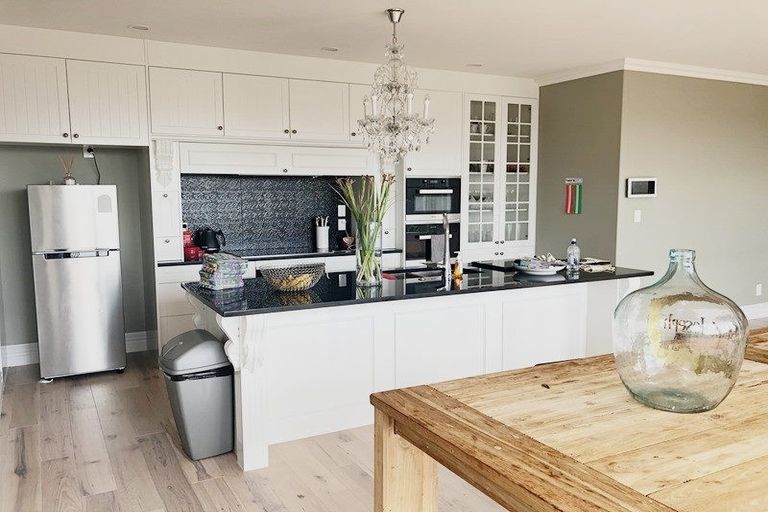 Photo of property in 19 Headland Drive, Long Bay, Auckland, 0630