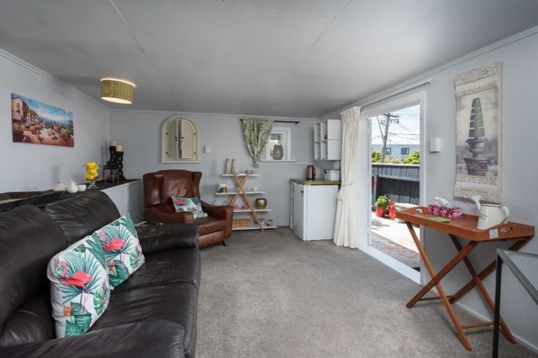 Photo of property in 5 Rodrigo Road, Kilbirnie, Wellington, 6022